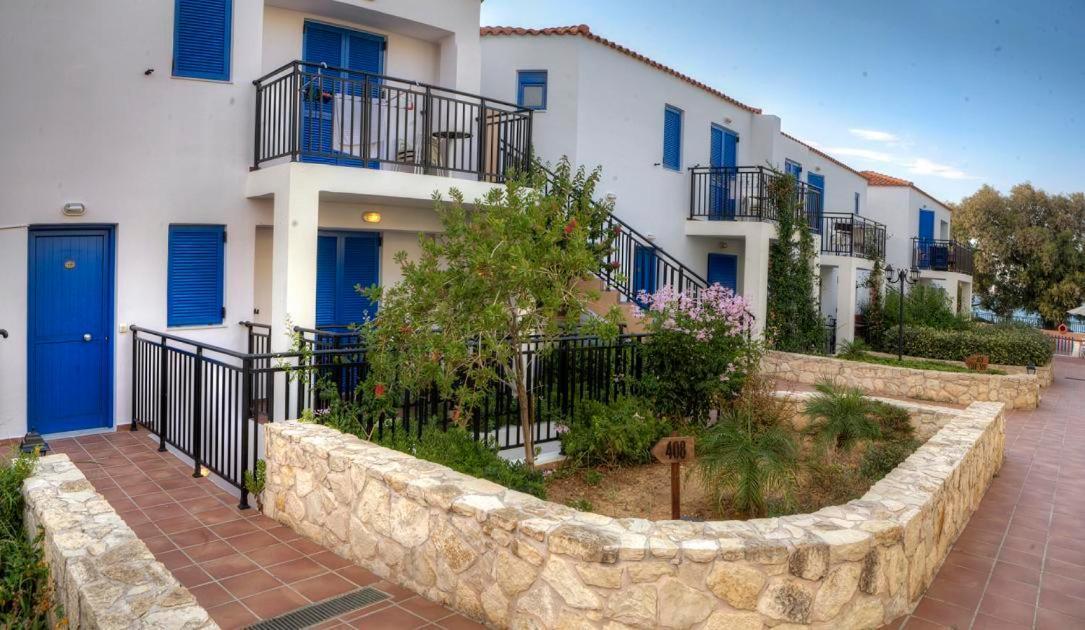 Margarita Beach Hotel Agia Marina 外观 照片