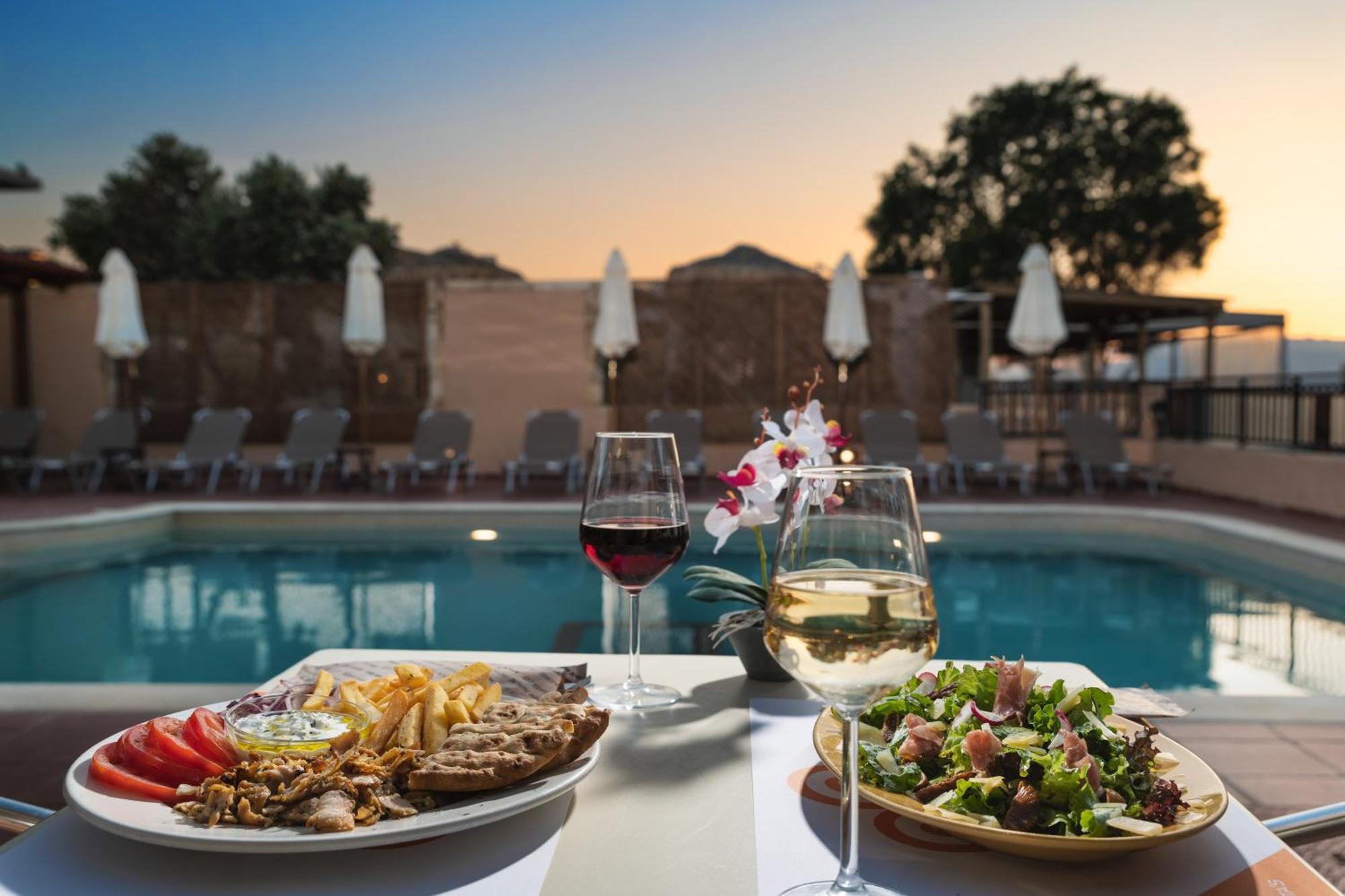 Margarita Beach Hotel Agia Marina 外观 照片